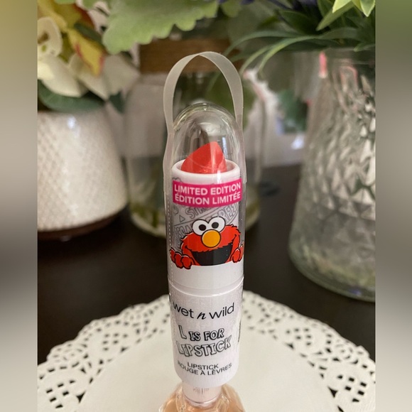 ππ LIMITED EDITION WET n WILD SESAME STREET ELMO LIPSTICK. BRAND NEW SEALED! - Picture 4 of 6